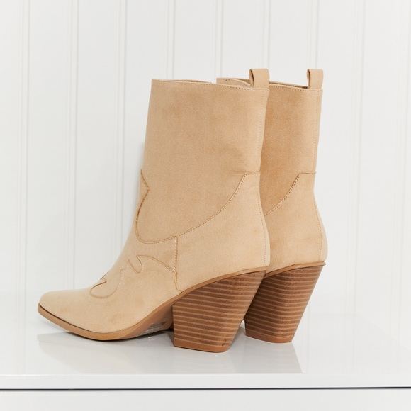 Qupid Down in Dallas Embroidered Cowboy Booties Brand New in Box size 10 - Picture 3 of 6